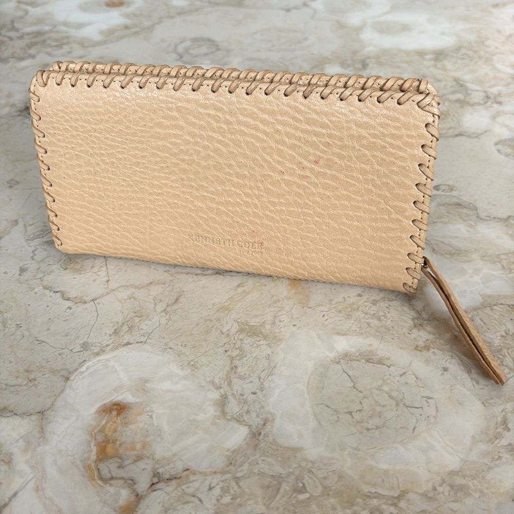 Kenneth Cole Leather Wallet - Picture 2 of 12